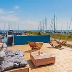 Hausboot Isa - Huus & Botel Heiligenhafen