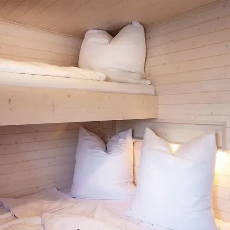 Hausboot Isa - Huus & Bateau-hôtel