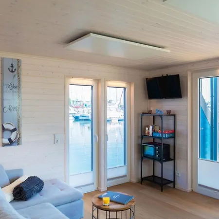 Bateau-hôtel Hausboot Isa - Huus & *