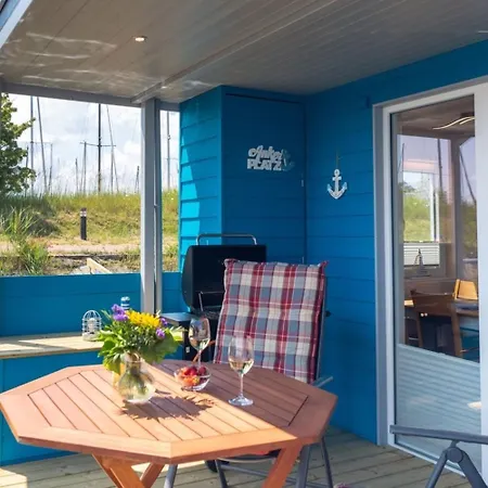 Hausboot Isa - Huus & Bateau-hôtel Großenbrode