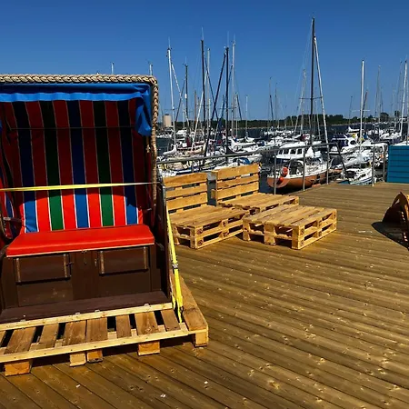 Bateau-hôtel Hausboot Isa - Huus &