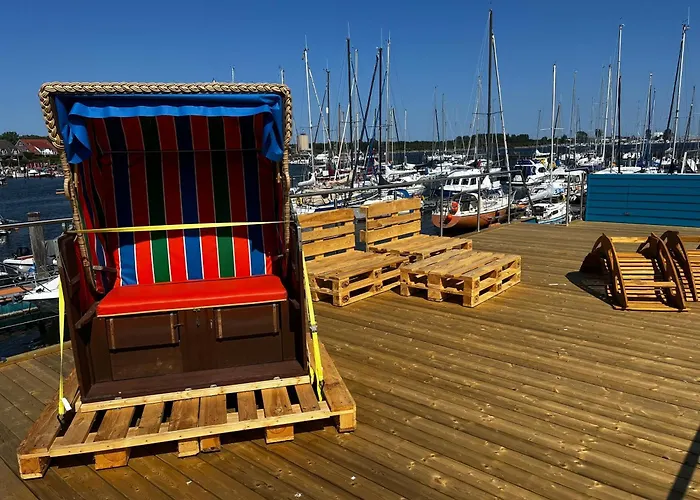 Botel Hausboot Isa - Huus&meer